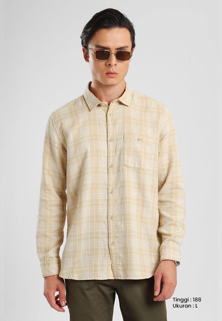 MANZONE - Kemeja Dobby Lengan Panjang Pria Alexei Comfort Fit - Khaky