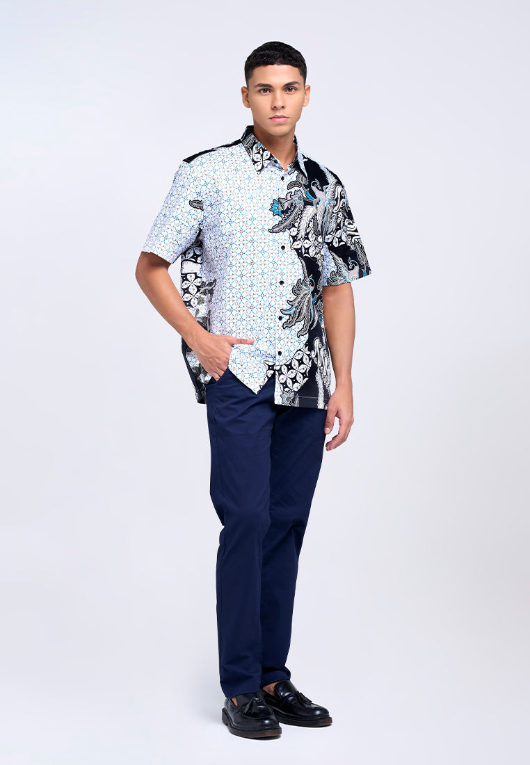 MANZONE - Kemeja Batik Lengan Pendek Pria Brama Comfort Fit - White
