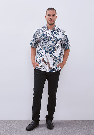 MANZONE - Kemeja Batik Lengan Pendek Pria Cakrayudha 02 Comfort Fit - White