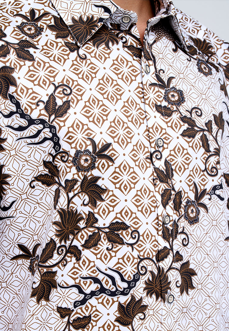 MANZONE - Kemeja Batik Lengan Pendek Pria Cakrayudha 03 Comfort Fit - White