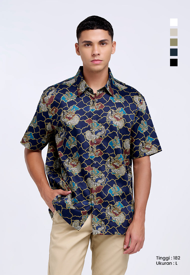 MANZONE - Kemeja Batik Lengan Pendek Pria Cakrayudha 05 Comfort Fit - Navy