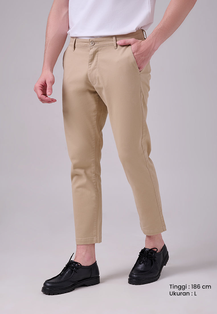 MANZONE - Celana Panjang Ankle Pria Crumbs 3 Relaxed Fit - Beige