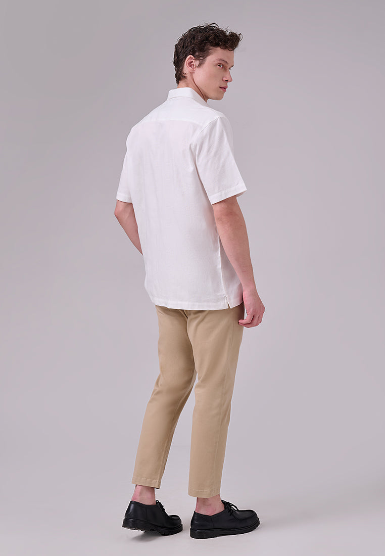 MANZONE - Kemeja Dobby Lengan Pendek Pria Janis Comfort Fit - White