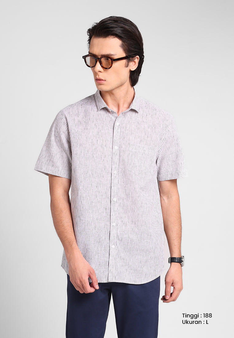 MANZONE - Kemeja Lengan Pendek Pria Maliq 1 Modern Fit - Dark Grey