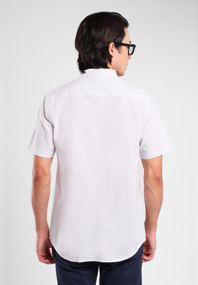 MANZONE - Kemeja Lengan Pendek Pria Maliq 5 Modern Fit - Light Brown