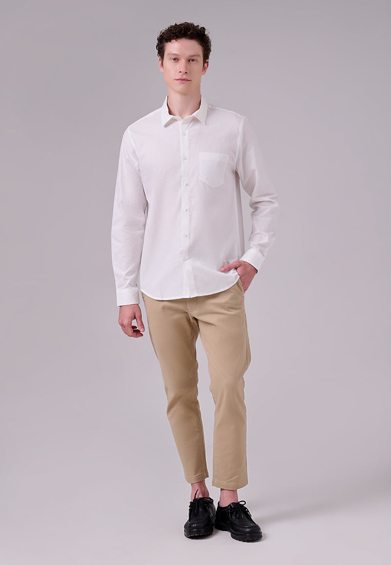 MANZONE - Kemeja Dobby Lengan Panjang Pria Vegard Modern Fit - White