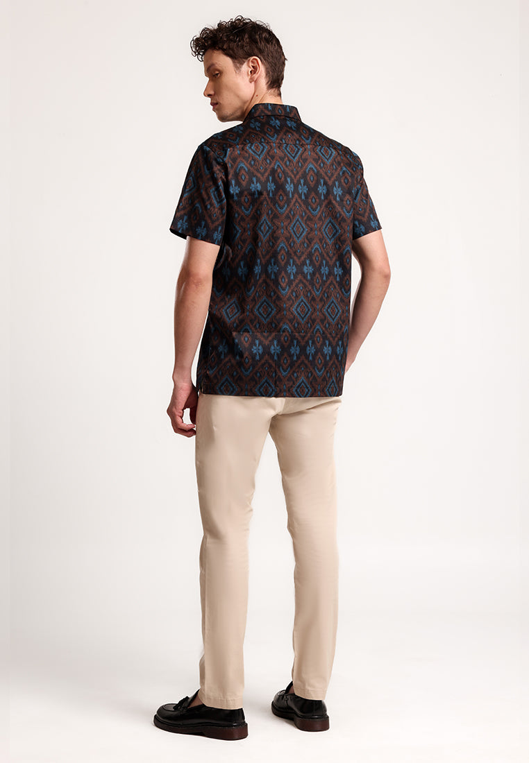MANZONE - Kemeja Batik Lengan Pendek Pria Modern Fit Antasari - Black