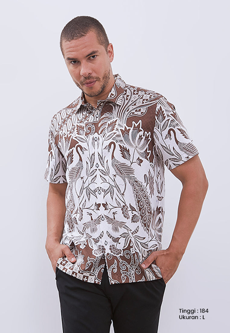 MANZONE - Kemeja Batik Lengan Pendek Pria Champaka Modern Fit - Khaki
