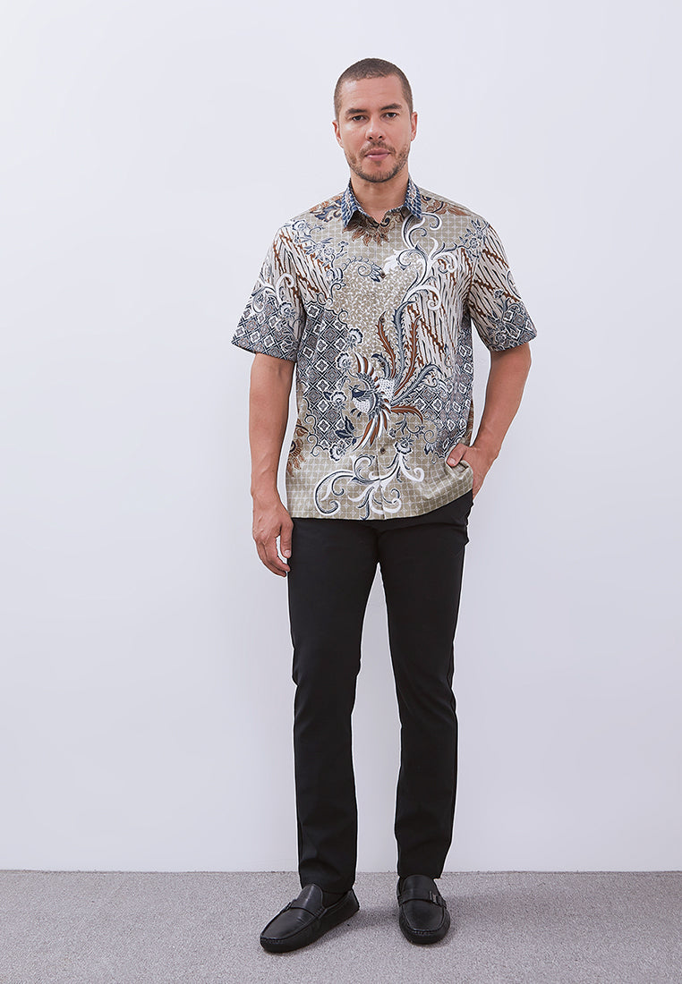 MANZONE - Kemeja Batik Lengan Pendek Pria Kertayasa Comfort Fit - Olive