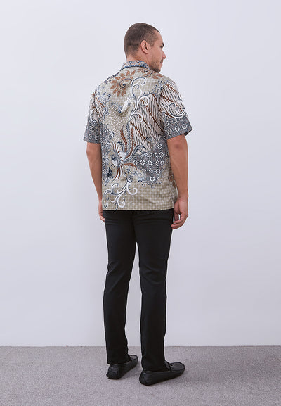 MANZONE - Kemeja Batik Lengan Pendek Pria Kertayasa Comfort Fit - Olive