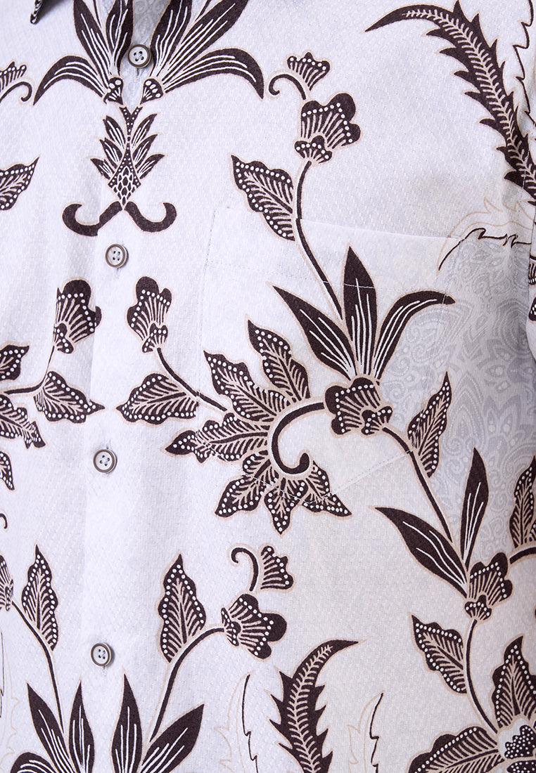 MANZONE - Kemeja Batik Lengan Pendek Pria Panembahan Modern Fit - Beige