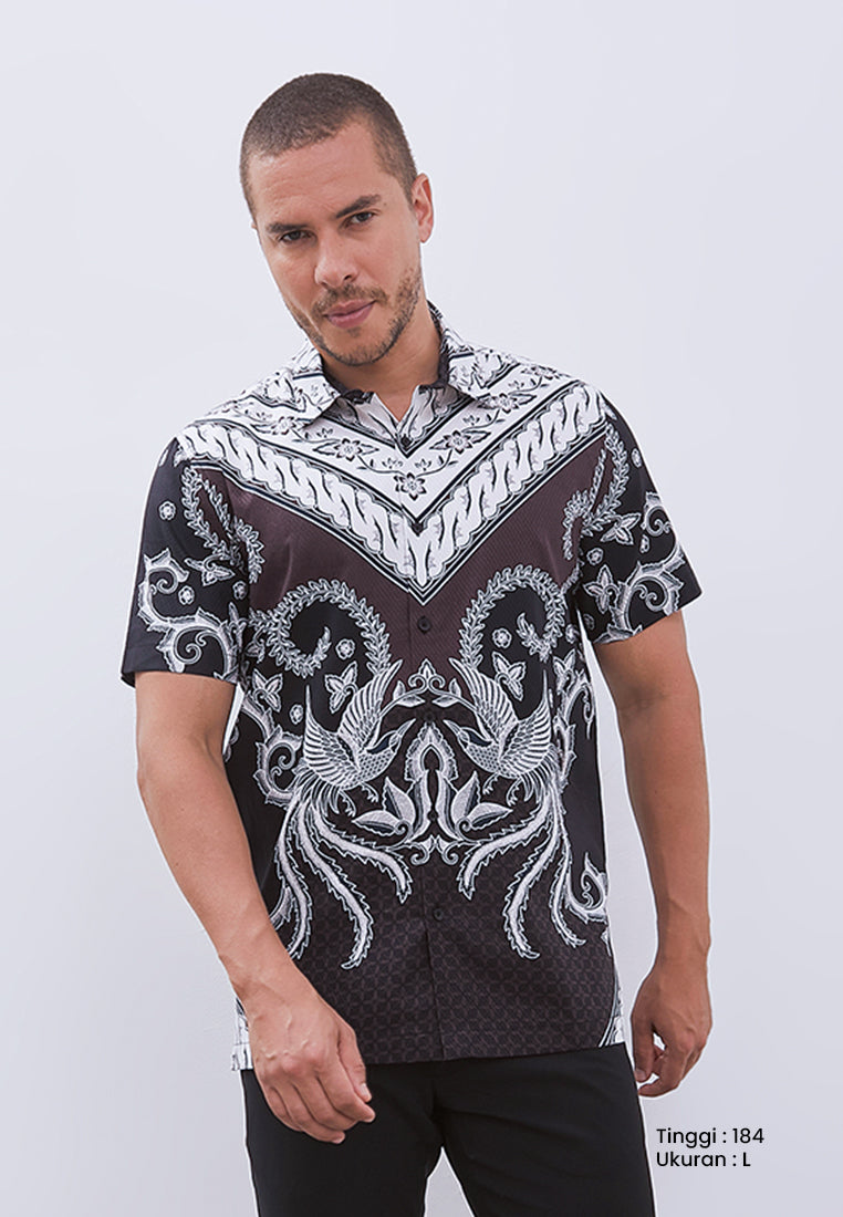 MANZONE - Kemeja Batik Lengan Pendek Pria Singlaruda Modern Fit - Black