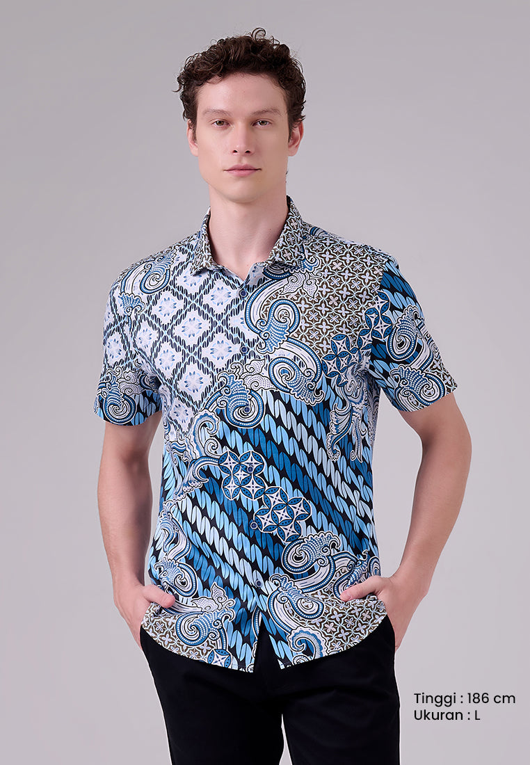 MANZONE - Kemeja Batik Lengan Pendek Pria Suraprabawa Slim Fit - Blue