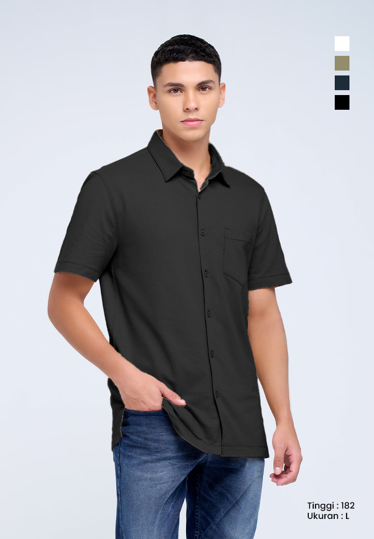 MANZONE - Kemeja Lengan Pendek Pria Ruen 05 Comfort Fit - Black