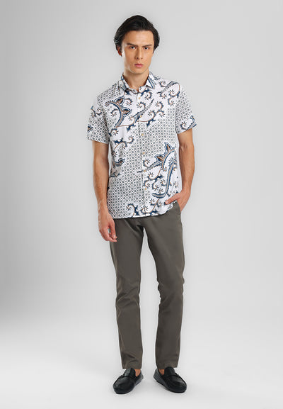 MANZONE - Kemeja Batik Lengan Pendek Pria Darajati 01 Modern Fit - White