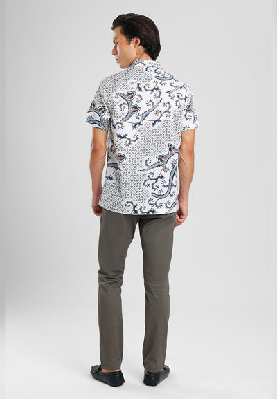 MANZONE - Kemeja Batik Lengan Pendek Pria Darajati 01 Modern Fit - White