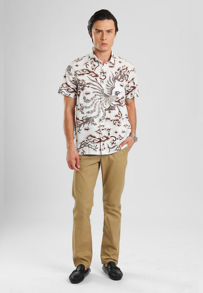 MANZONE - Kemeja Batik Lengan Pendek Pria Darajati 04 Modern Fit - Beige