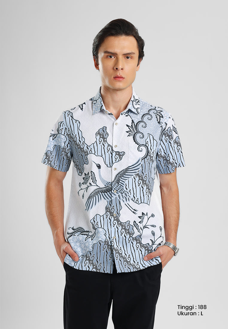 MANZONE - Kemeja Batik Lengan Pendek Pria Wanamarta Modern Fit - White