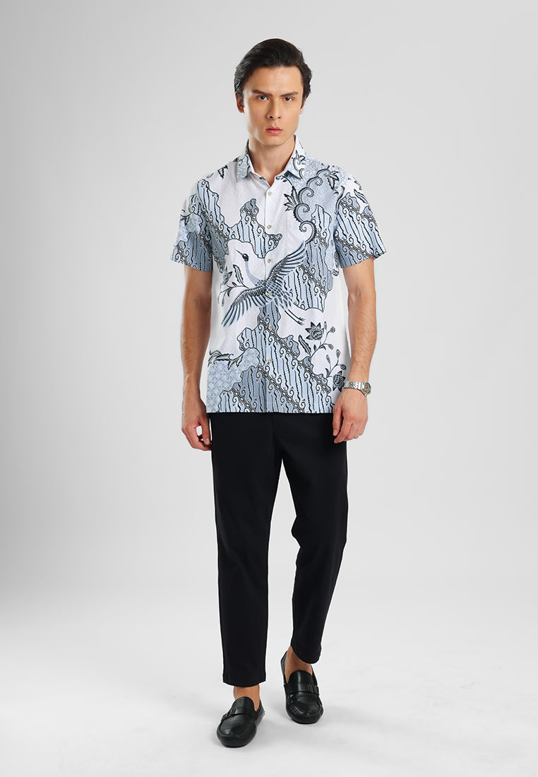 MANZONE - Kemeja Batik Lengan Pendek Pria Wanamarta Modern Fit - White