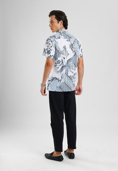 MANZONE - Kemeja Batik Lengan Pendek Pria Wanamarta Modern Fit - White