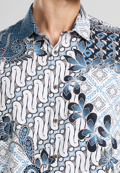 MANZONE - Kemeja Batik Lengan Pendek Pria Wira Modern Fit - Light Blue