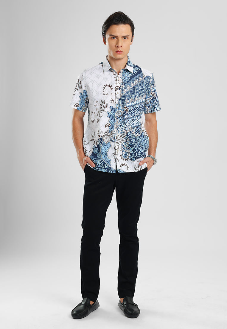 MANZONE - Kemeja Batik Lengan Pendek Pria Krakarsa Modern Fit - Blue
