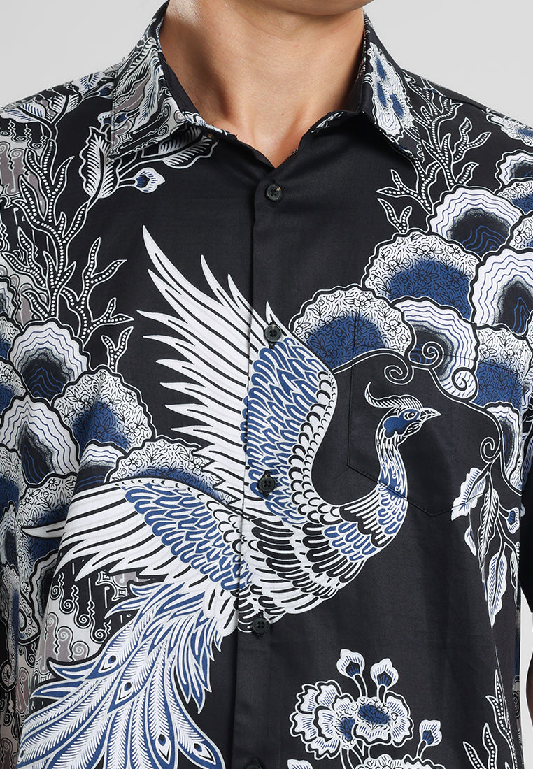 MANZONE - Kemeja Batik Lengan Pendek Pria Gubajra Comfort Fit - Black