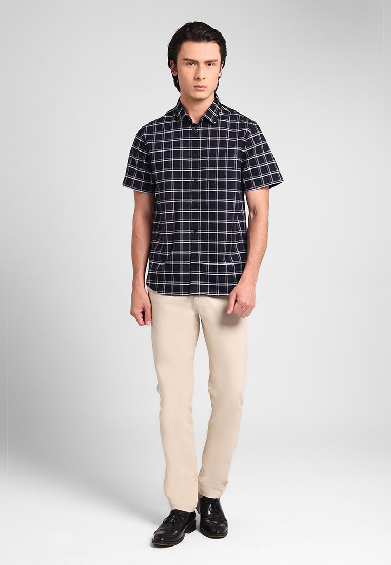 MANZONE - Kemeja Oxford Lengan Pendek Pria Artify 04 Modern Fit - Black