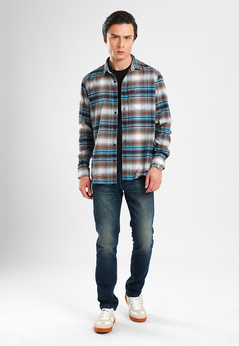 MANZONE - Kemeja Lengan Panjang Pria Cassius 04 Comfort Fit - Dark Brown