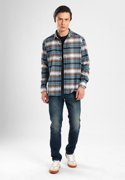 MANZONE - Kemeja Lengan Panjang Pria Cassius 04 Comfort Fit - Dark Brown