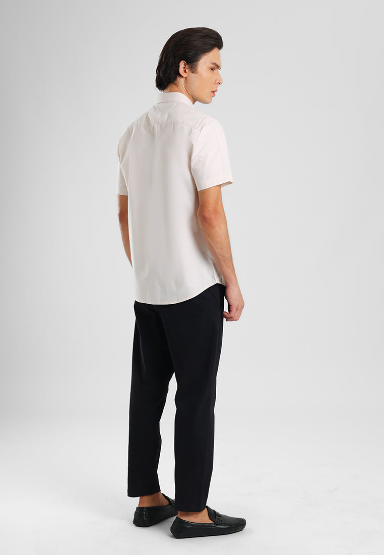 MANZONE - Kemeja Oxford Quick Dry Lengan Pendek Pria Jaxen 03 Modern Fit - Beige