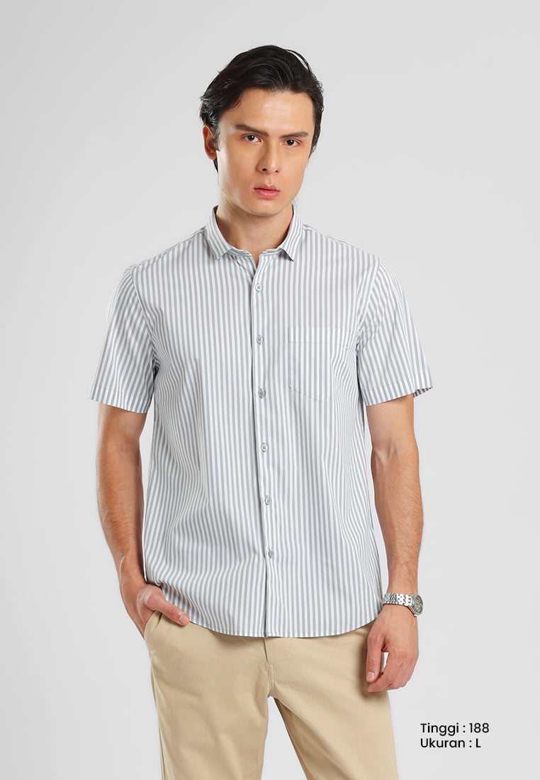 MANZONE - Kemeja Lengan Pendek Pria Terra 05 Modern Fit - Light Grey