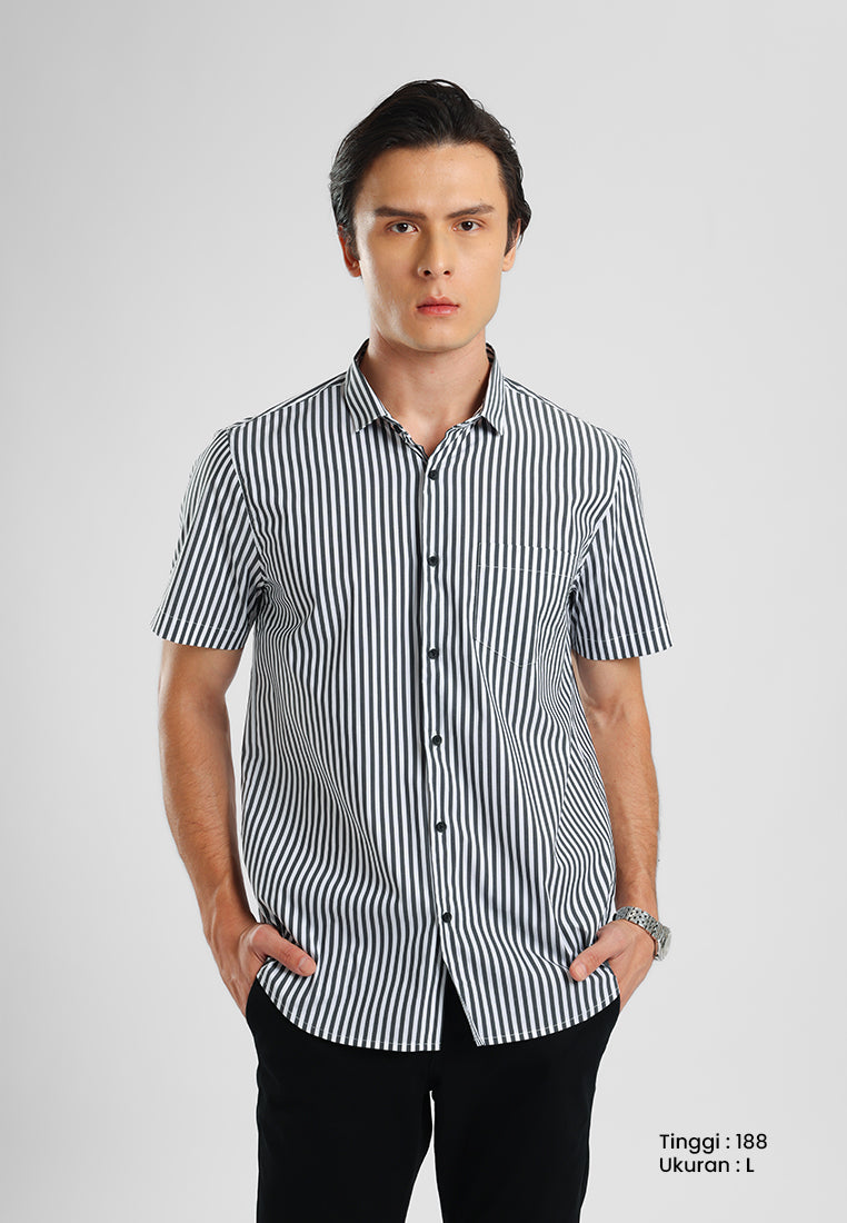 MANZONE - Kemeja Lengan Pendek Pria Terra 01 Modern Fit - Black