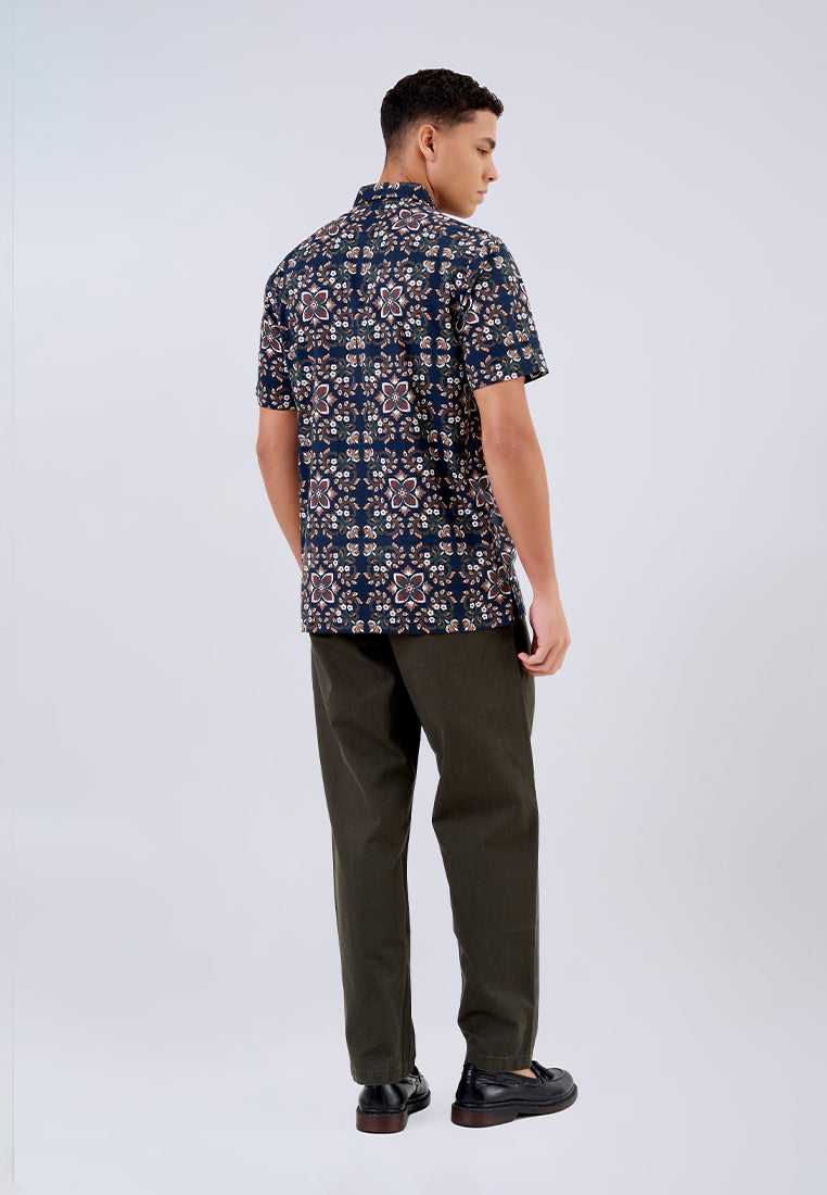 MANZONE - Kemeja Batik Lengan Pendek Pria Karaka 3 Modern Fit - Dark Green