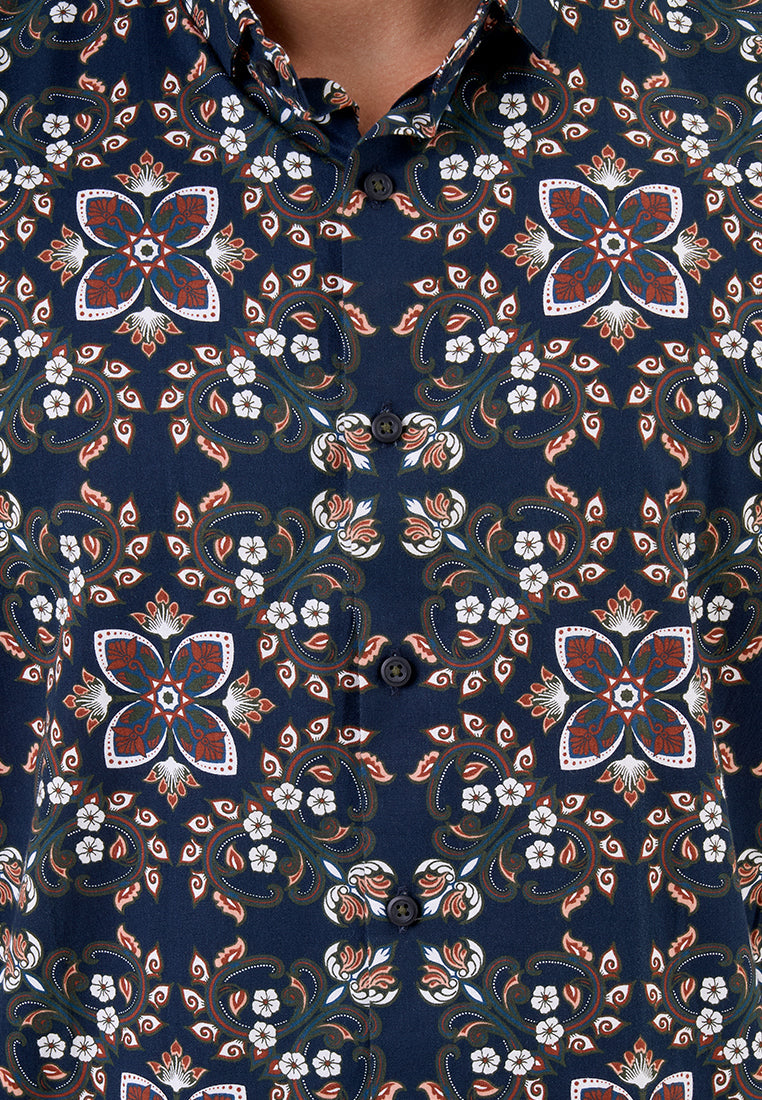 MANZONE - Kemeja Batik Lengan Pendek Pria Karaka 3 Modern Fit - Dark Green