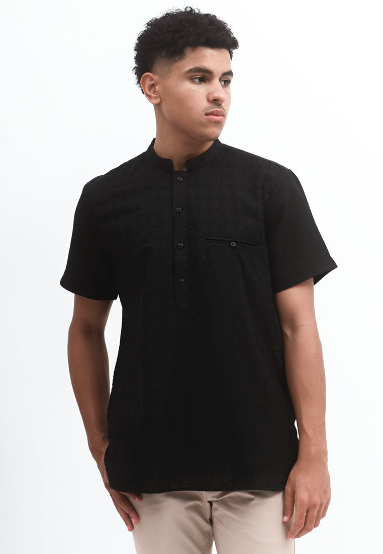 MANZONE Kemeja Koko Lengan Pendek Pria KHALEED - BLACK