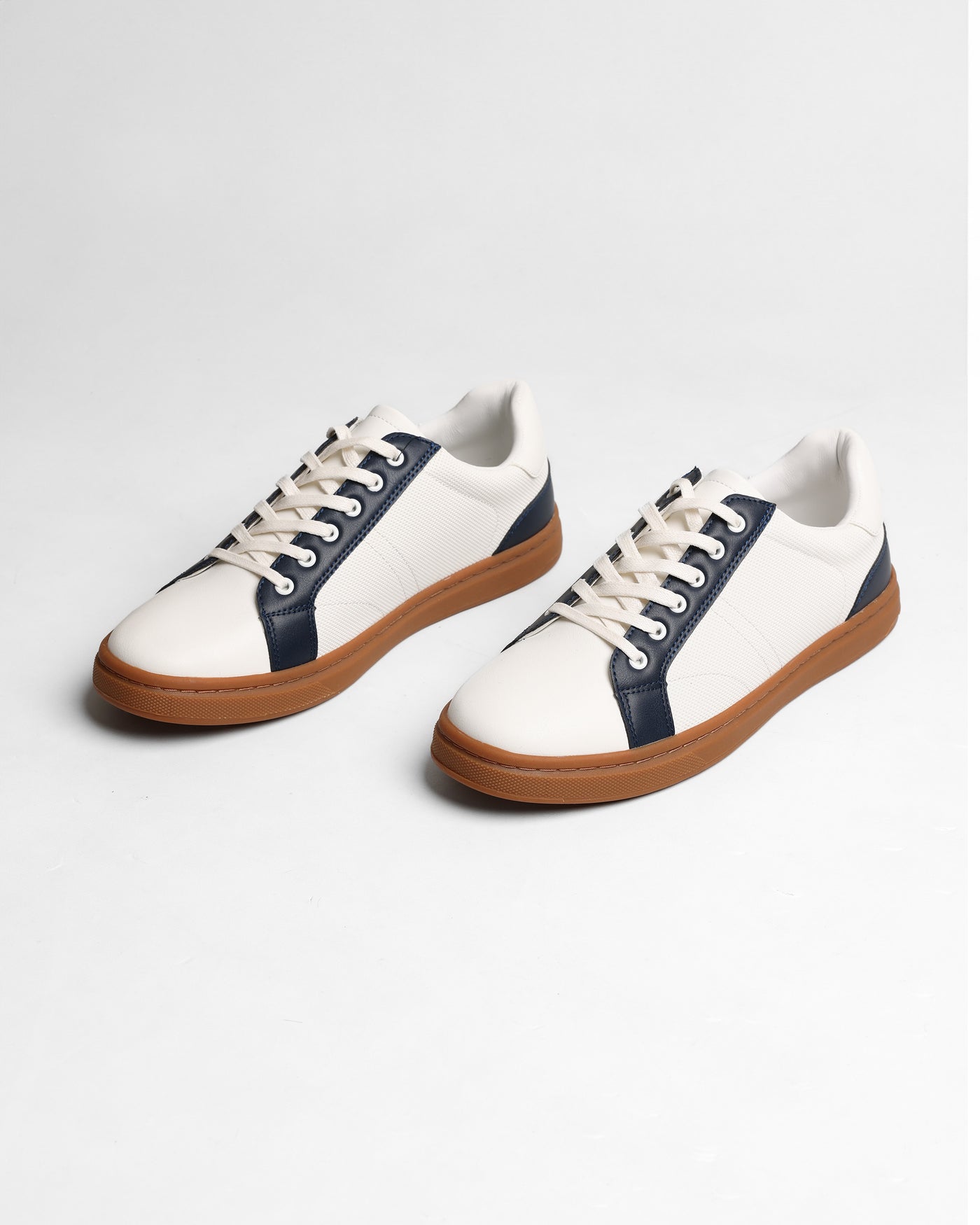 MANZONE - Sepatu Pria Casual Futura - White