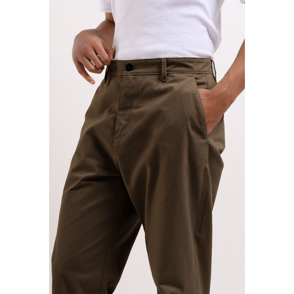 MANZONE Celana Panjang Pria Chinos BARVOL 09-DARK BROWN