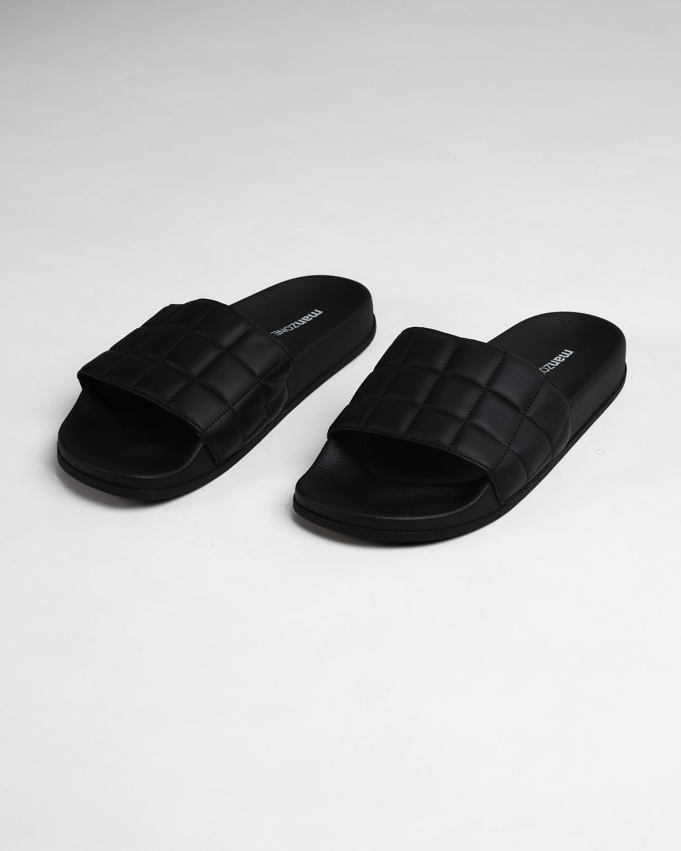 MANZONE - Sandal Pria Slip On Madre - Black