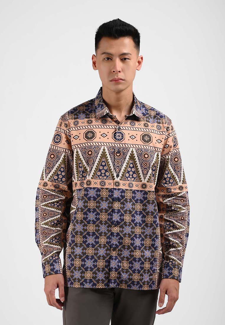 Manzone Kemeja Batik Lengan Panjang Pria GHAWANTA  - BROWN