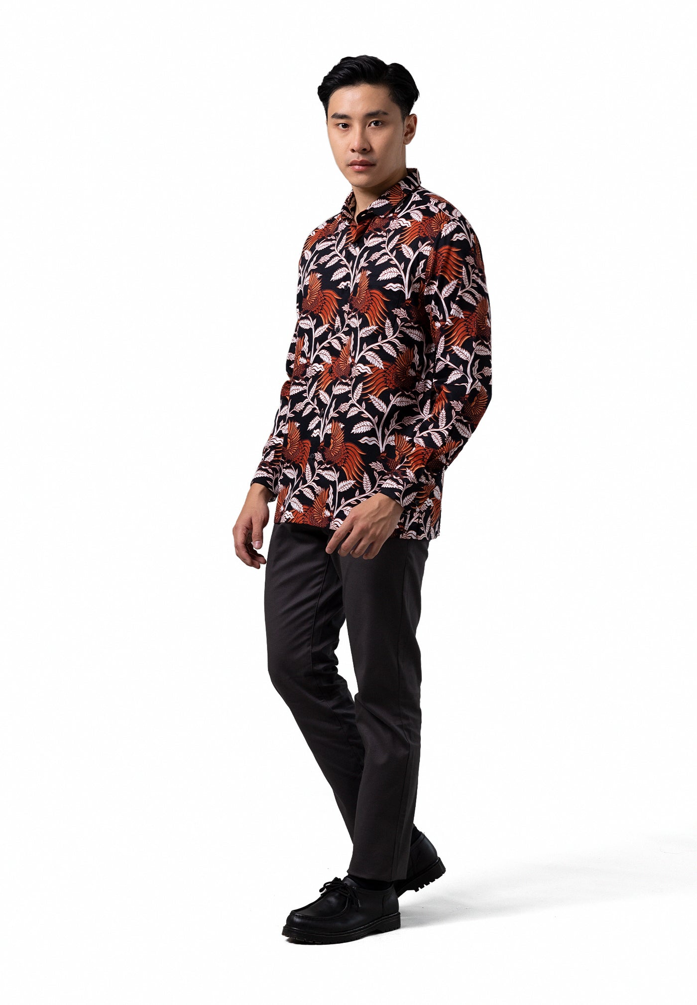 MANZONE Kemeja Batik Lengan Panjang Pria BZB-BROTOKARNA 02-BK - BLACK